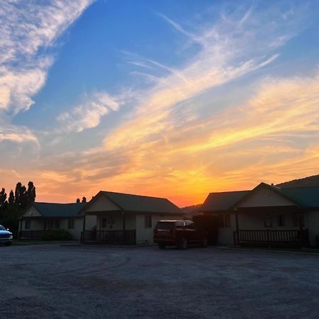 Sleepy J Cabins Swan Valley Εξωτερικό φωτογραφία